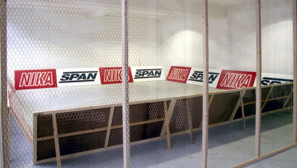 Art, artwork. An installation entitled "Instant Nika Span" by Nika Span / Nika Špan. Material: Wood, lacquer, metal net. Exhibition: Trendwaende, Kunstraum, Duesseldorf, Germany.